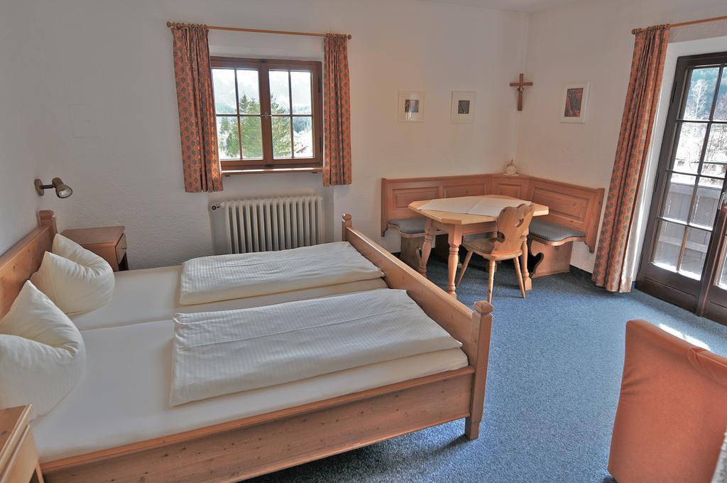 Gastehaus Maria Theresia Hotel Garni Schliersee Room photo